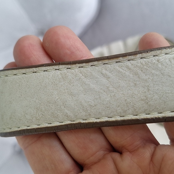 Michael Kors White Leather Shoulder Bag - Picture 6 of 8